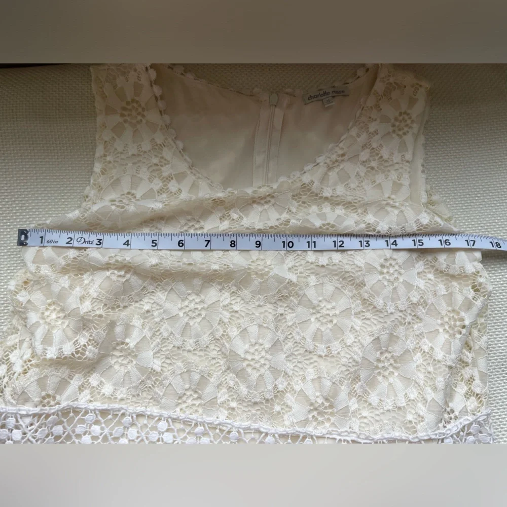 Lace Romper sleeveless shorts Size M cream color back zip boho